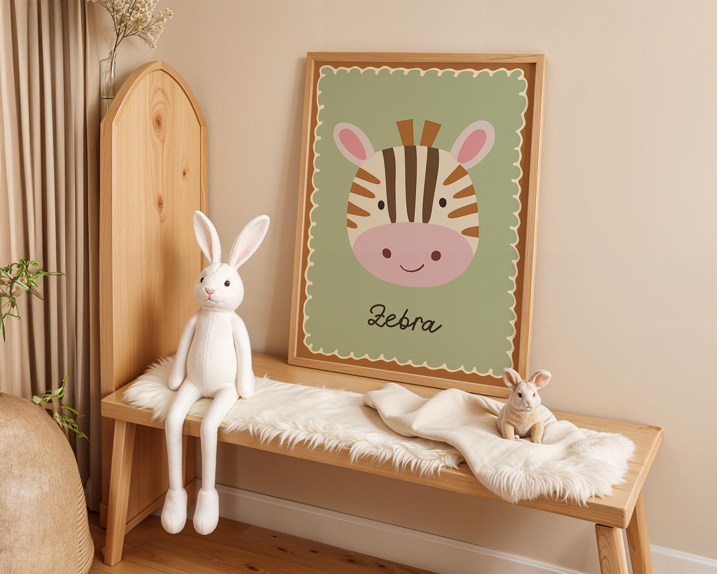 Poster Kinderzimmer Zebra · Niedliches Tiermotiv auf Grün · Safari Deko für Babyzimmer · Liebevoll illustriert · Dekoprint ohne Rahmen-1