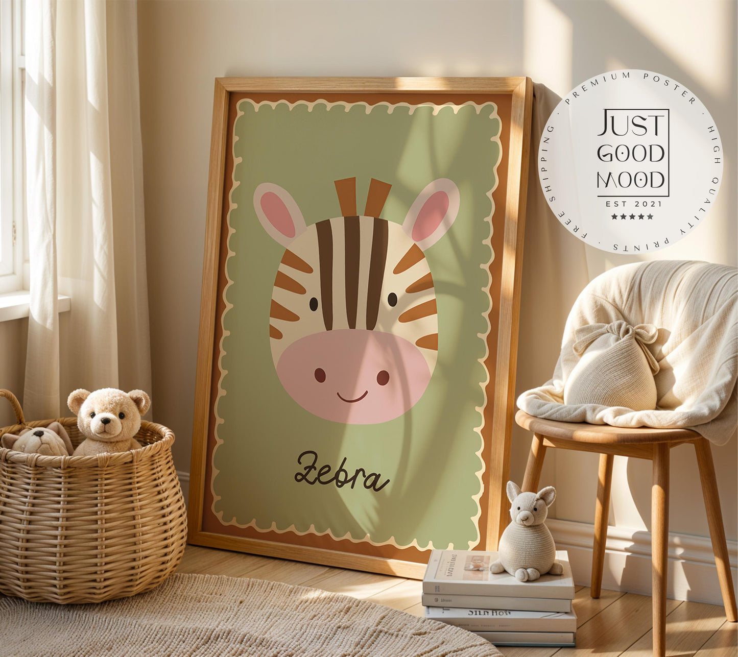 Poster Kinderzimmer Zebra · Niedliches Tiermotiv auf Grün · Safari Deko für Babyzimmer · Liebevoll illustriert · Dekoprint ohne Rahmen-0