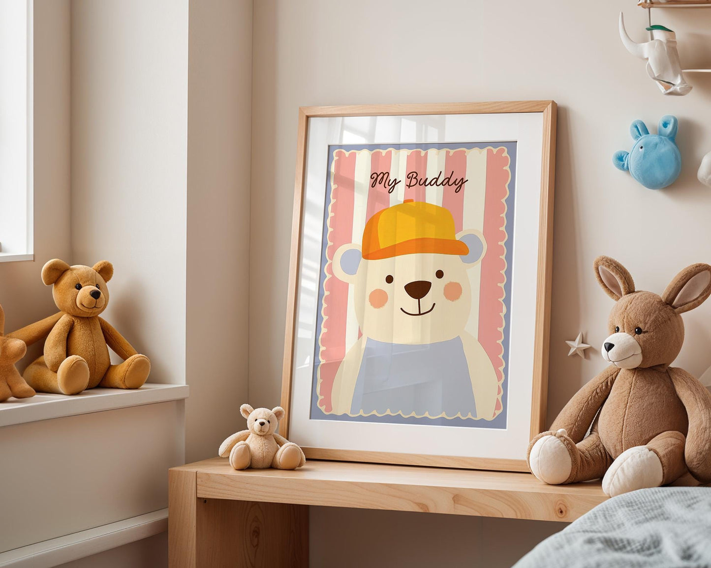 Poster Kinderzimmer Bär · My Buddy Schriftzug · Süßes Tierposter mit Mütze · Rosa & Pastell Deko · Freundliches Wandbild · Ohne Rahmen-4