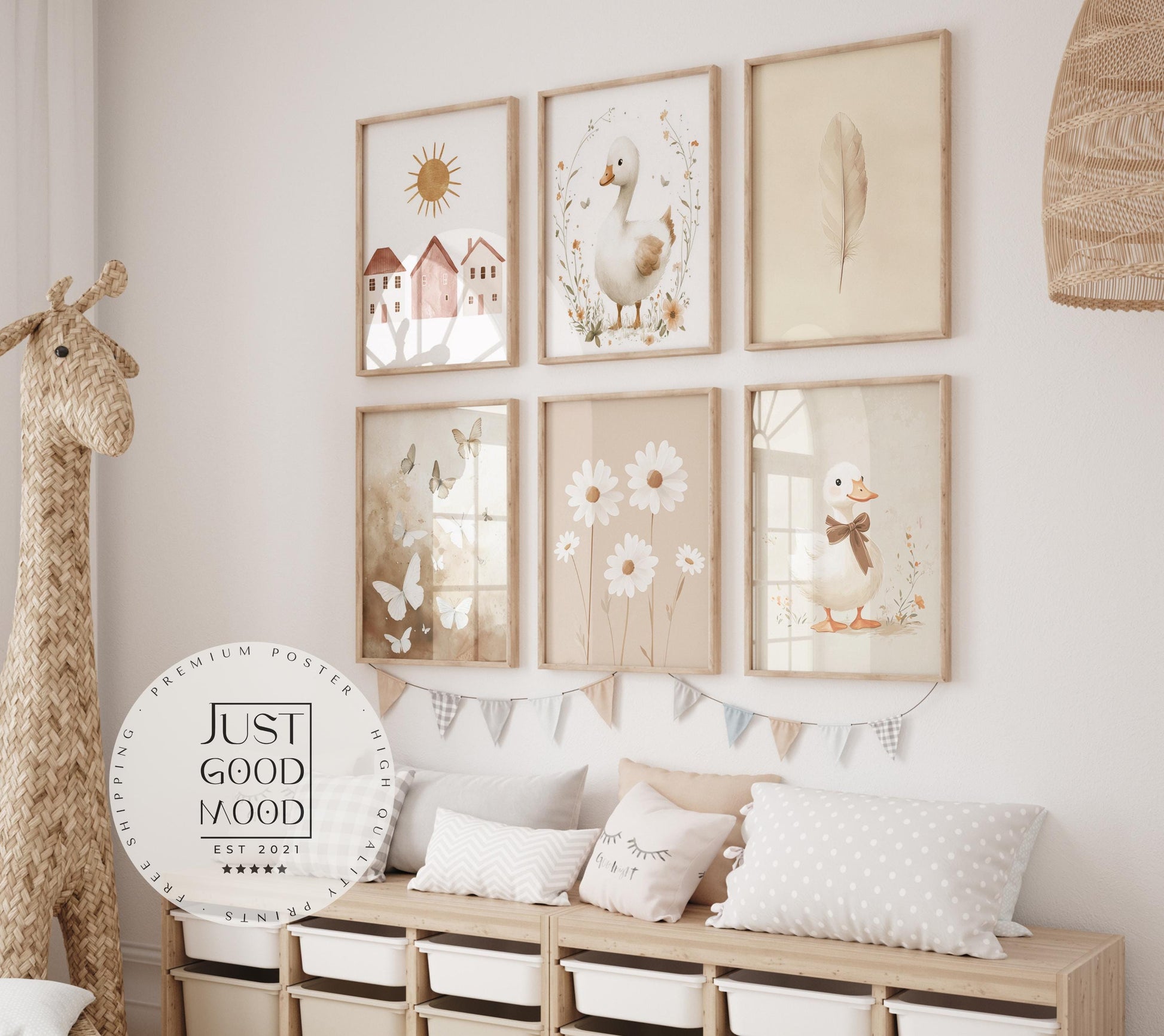 Boho Babyzimmer Poster · Niedliche Ente , Schmetterlinge, Gänseblümchen, Häuser & Sonne  Scandi Kinderzimmer Deko · Deko Print ohne Rahmen-1