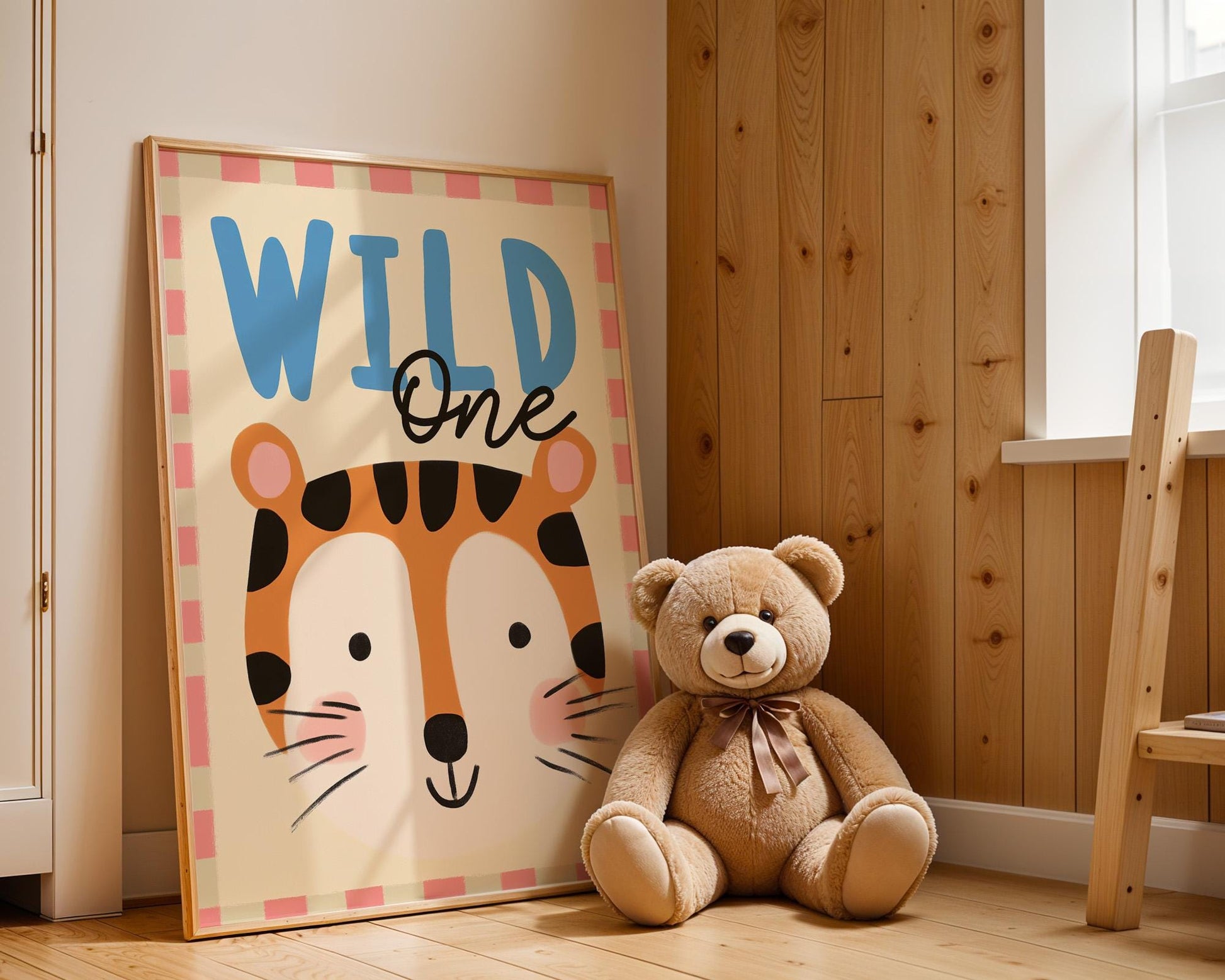 Poster Kinderzimmer Tiger · Wild One Schriftzug · Lustiges Tiermotiv · Dschungel Deko für Kinder · Geburtstagsbild · Dekoprint ohne Rahmen-2