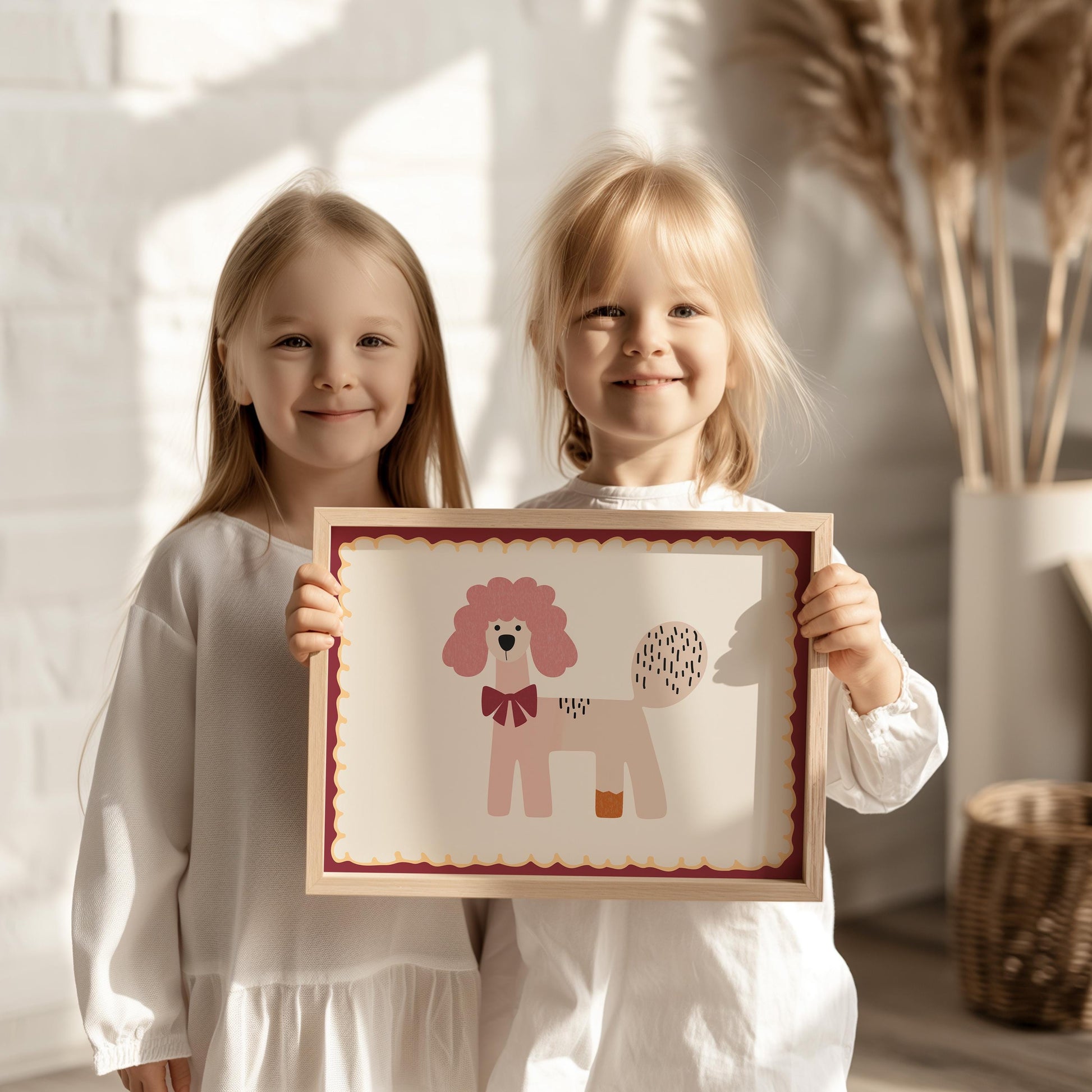 Poster Kinderzimmer Hund · Rosa Pudel mit Schleife · Verspieltes Tierposter im Retro Look · Liebevolle Deko für Kinder · Print ohne Rahmen-2
